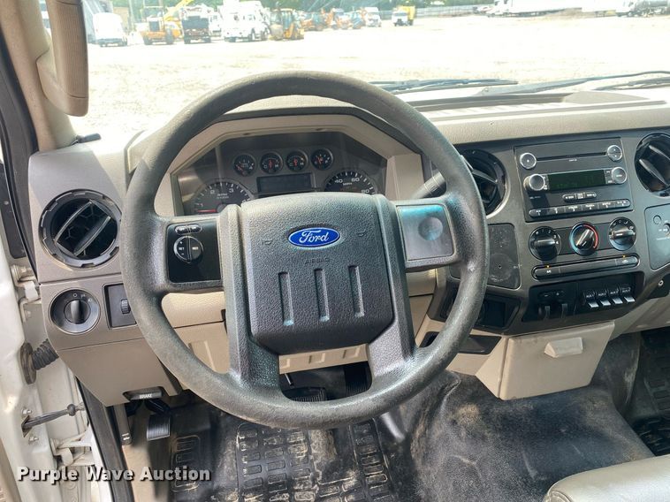 image for item KW9263 2009 Ford F550  SuperCab utility / service truck