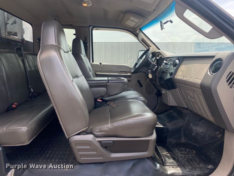 image for item KW9263 2009 Ford F550  SuperCab utility / service truck