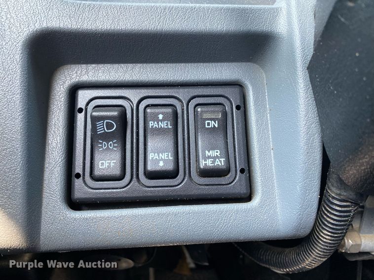 image for item KW9267 2007 International 7400  vacuum truck