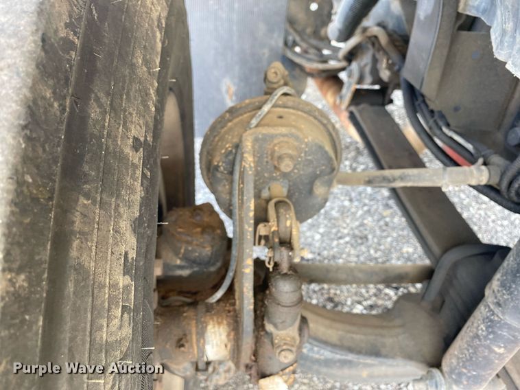 image for item KW9267 2007 International 7400  vacuum truck