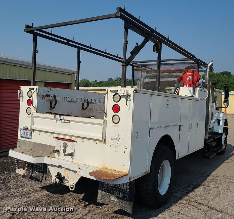 image for item LE9131 2008 International WorkStar 7400  Crew Cab utility / service truck