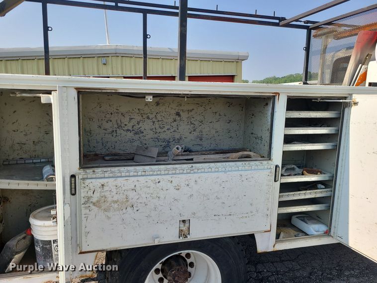 image for item LE9131 2008 International WorkStar 7400  Crew Cab utility / service truck