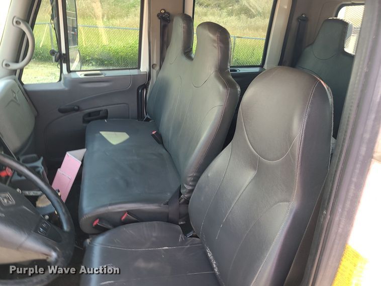 image for item LE9131 2008 International WorkStar 7400  Crew Cab utility / service truck