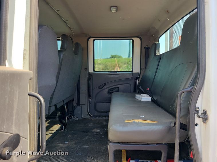 image for item LE9131 2008 International WorkStar 7400  Crew Cab utility / service truck