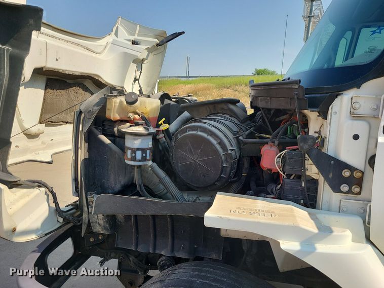 image for item LE9131 2008 International WorkStar 7400  Crew Cab utility / service truck