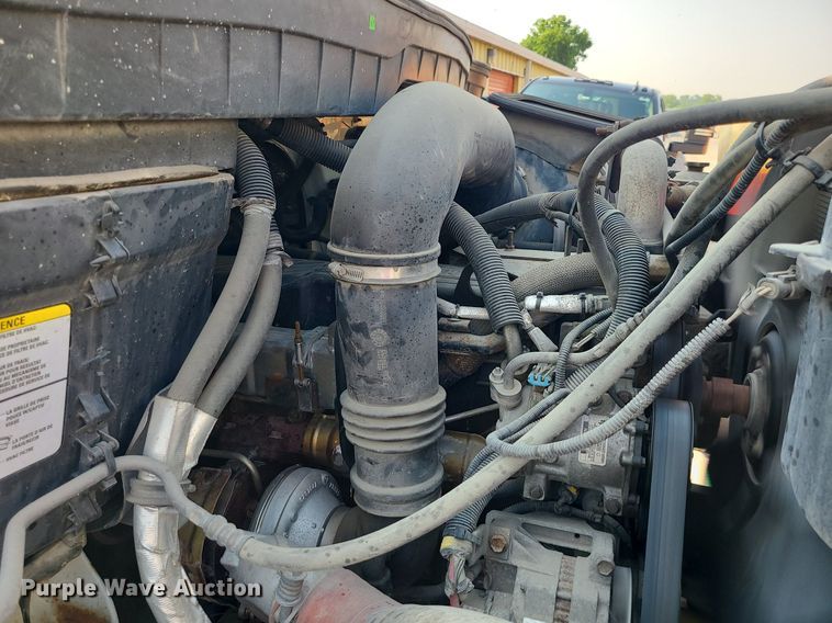 image for item LE9131 2008 International WorkStar 7400  Crew Cab utility / service truck