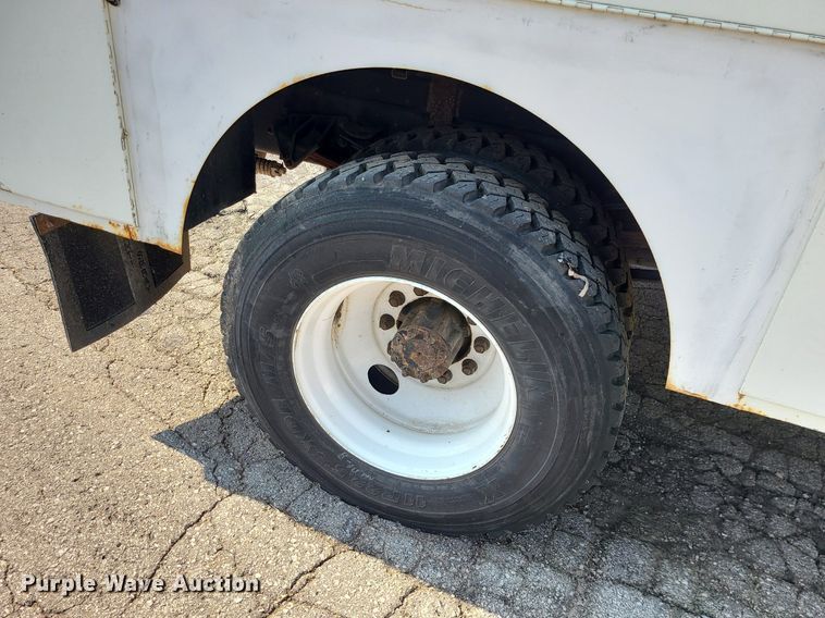 image for item LE9131 2008 International WorkStar 7400  Crew Cab utility / service truck