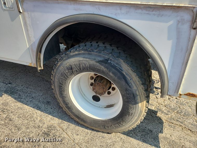 image for item LE9131 2008 International WorkStar 7400  Crew Cab utility / service truck