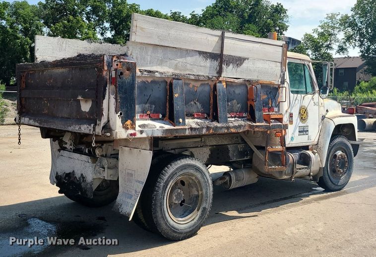 image for item LE9150 1987 International 1654  dump truck