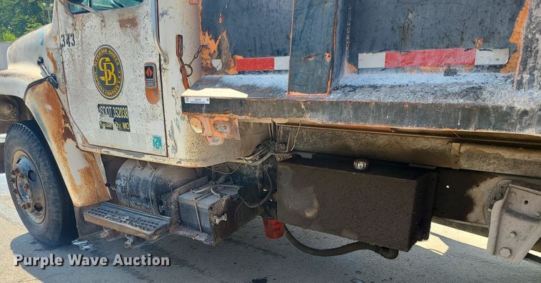 image for item LE9150 1987 International 1654  dump truck