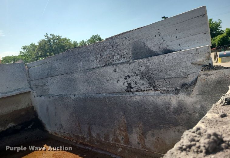 image for item LE9150 1987 International 1654  dump truck