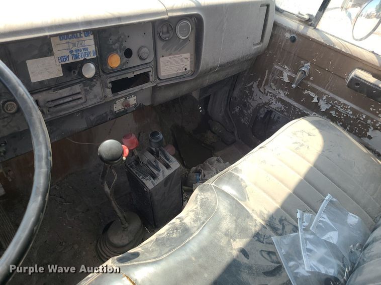 image for item LE9150 1987 International 1654  dump truck