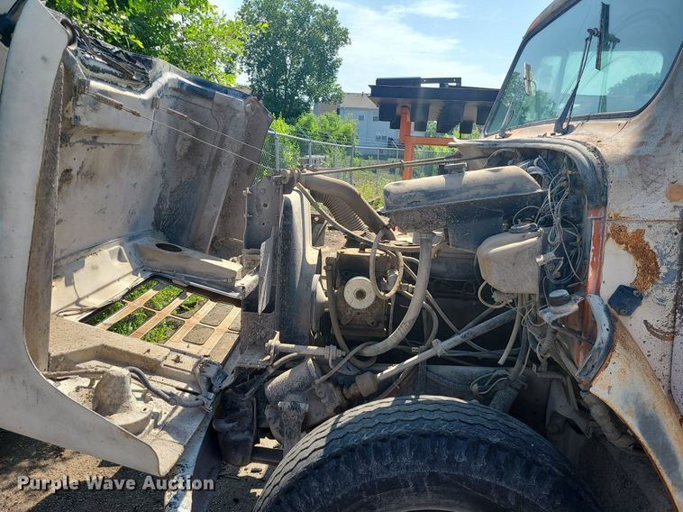 image for item LE9150 1987 International 1654  dump truck