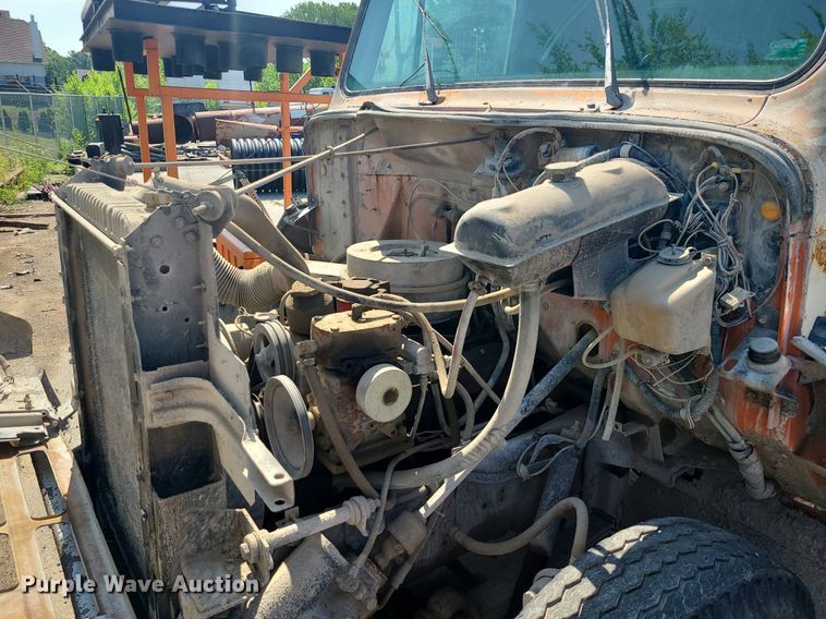 image for item LE9150 1987 International 1654  dump truck