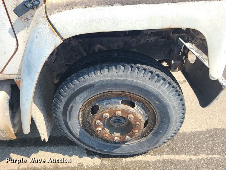 image for item LE9150 1987 International 1654  dump truck