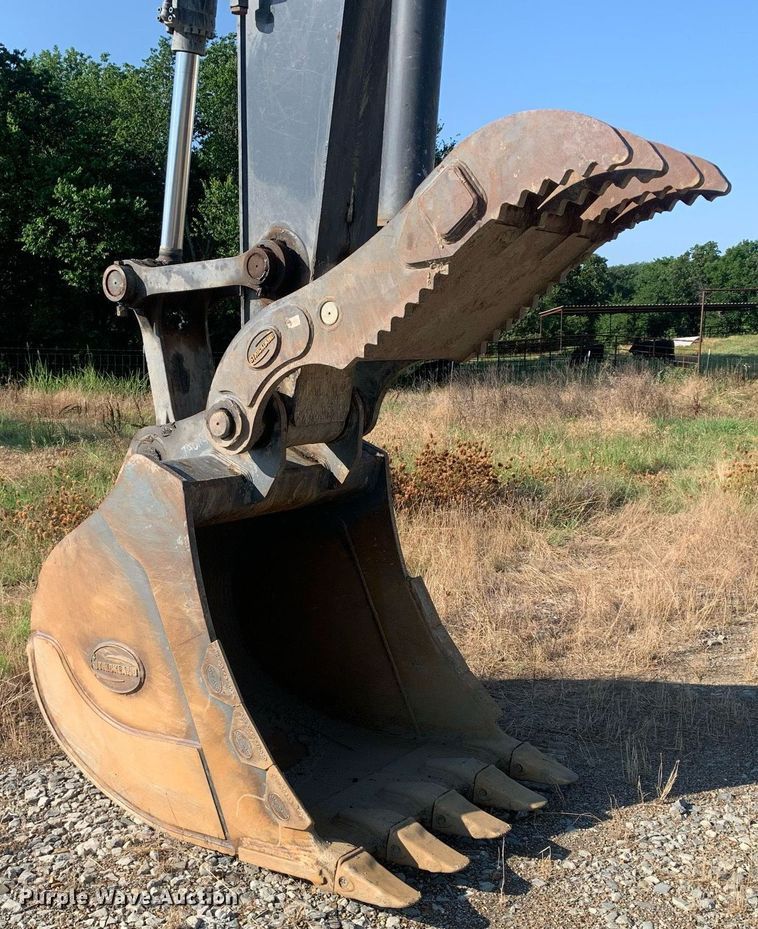 image for item LH9717 2019 John Deere 180G LC  excavator