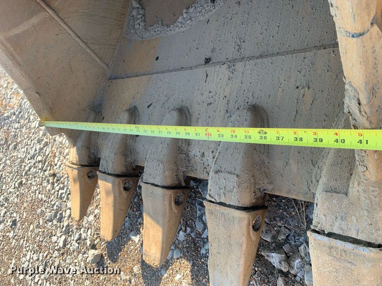 image for item LH9717 2019 John Deere 180G LC  excavator