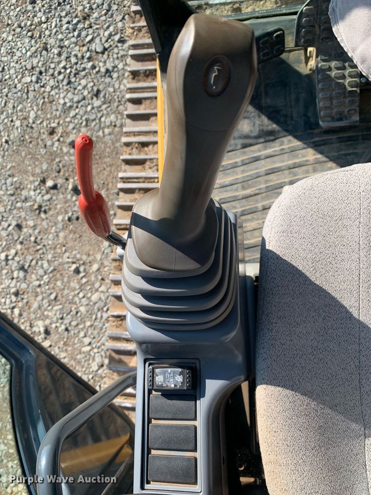 image for item LH9717 2019 John Deere 180G LC  excavator