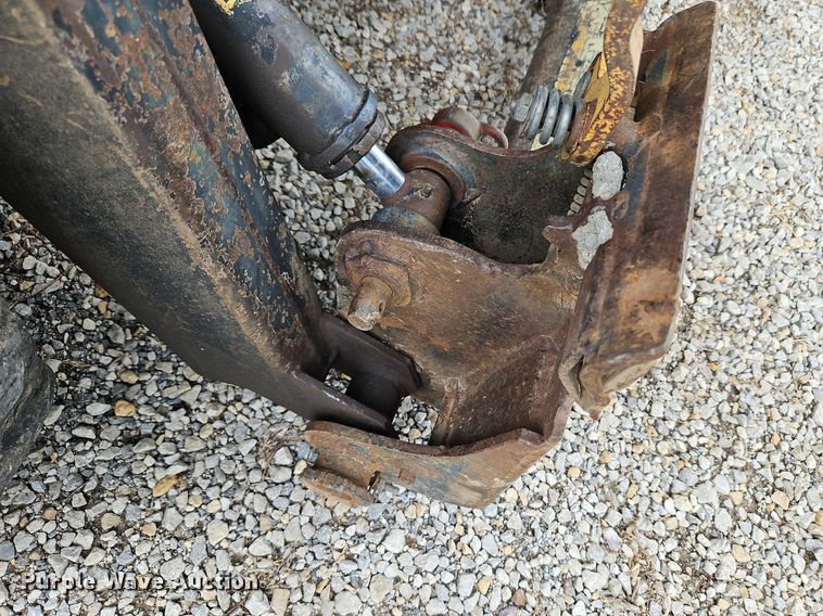 image for item LM9056 1989 New Holland L781  skid steer loader