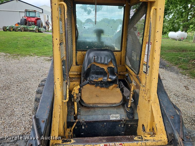 image for item LM9056 1989 New Holland L781  skid steer loader