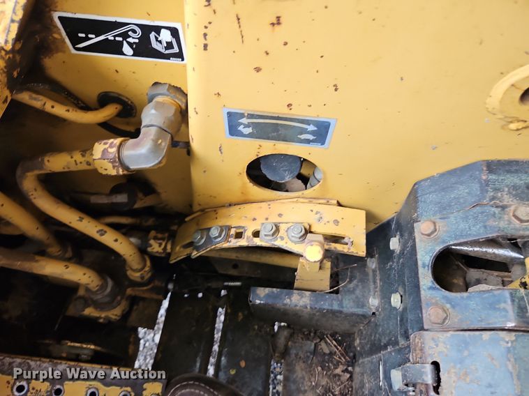 image for item LM9056 1989 New Holland L781  skid steer loader