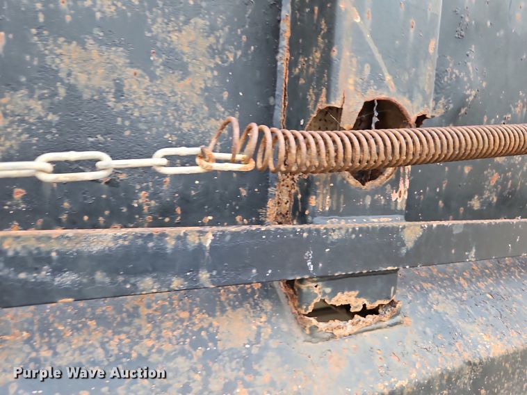 image for item LM9057 1995 Ford L9000  dump truck