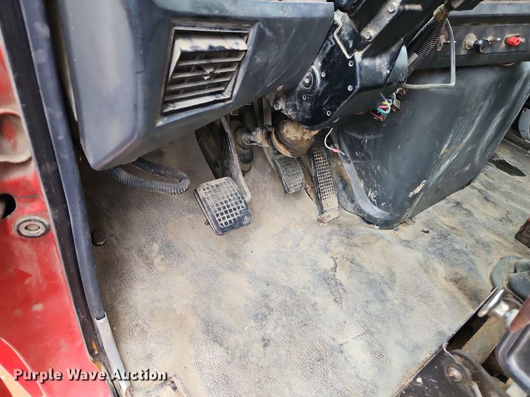 image for item LM9057 1995 Ford L9000  dump truck