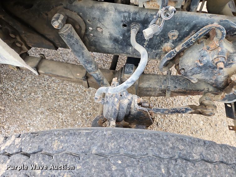 image for item LM9057 1995 Ford L9000  dump truck