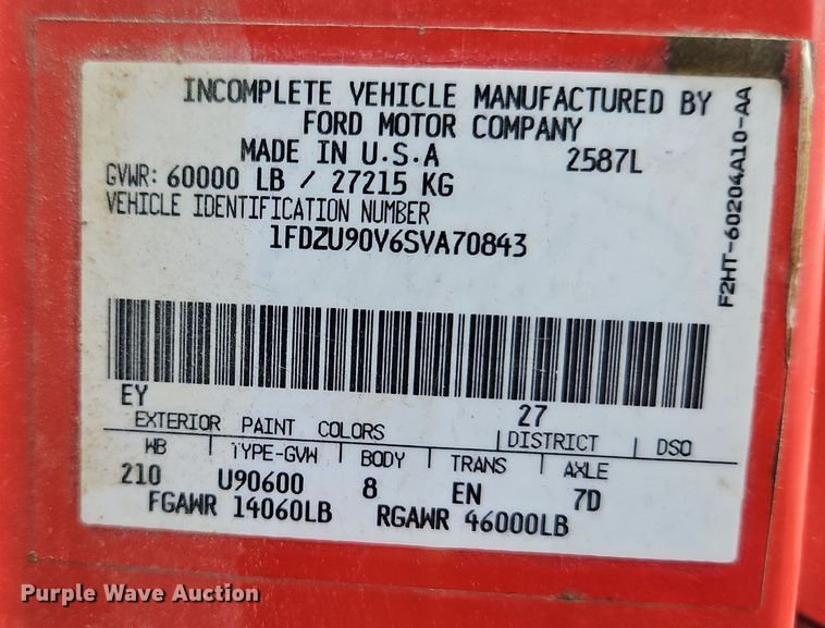 image for item LM9057 1995 Ford L9000  dump truck