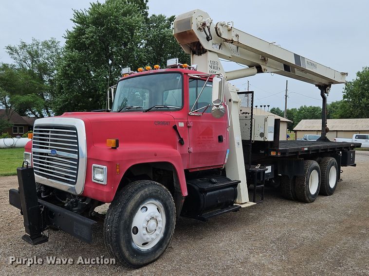 image for item LM9058 1997 Ford LT8000  crane truck