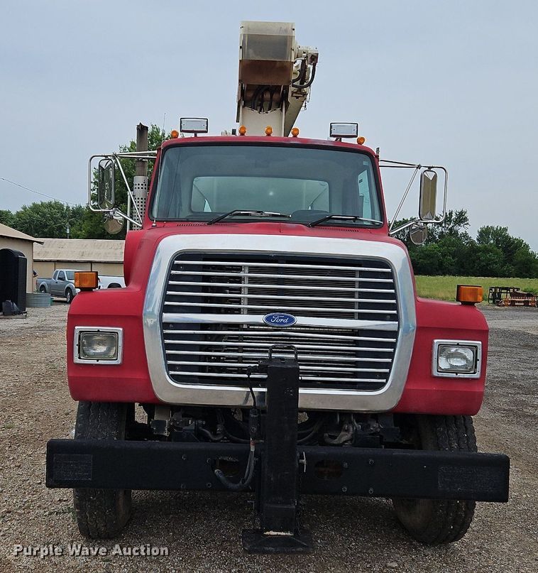 image for item LM9058 1997 Ford LT8000  crane truck
