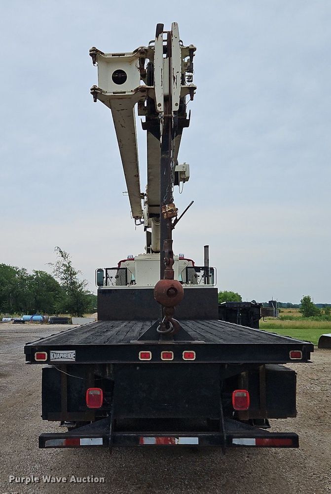 image for item LM9058 1997 Ford LT8000  crane truck