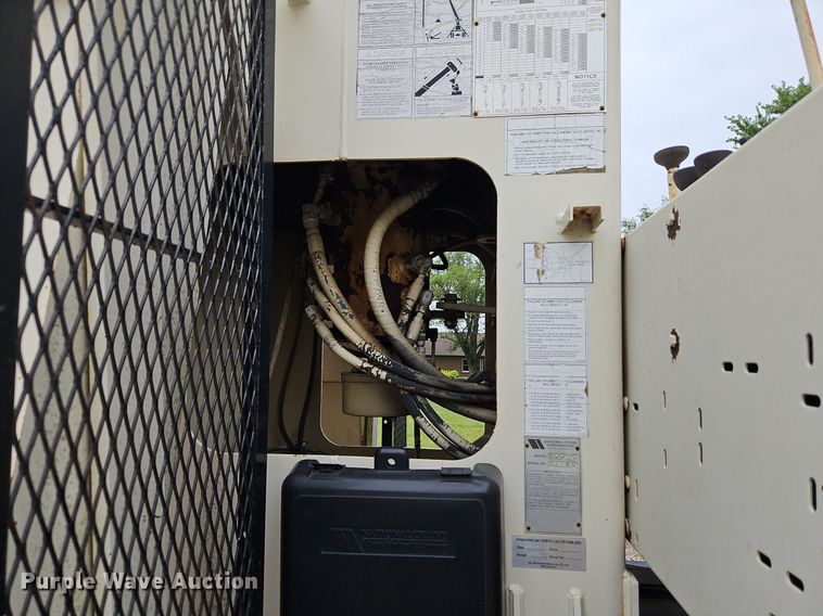 image for item LM9058 1997 Ford LT8000  crane truck