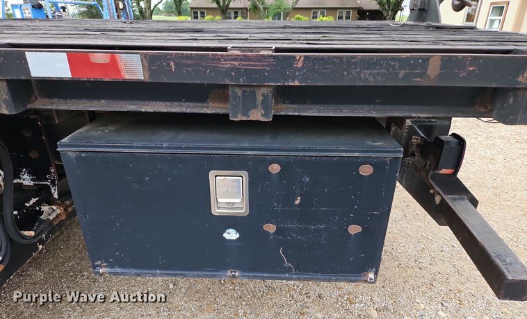 image for item LM9058 1997 Ford LT8000  crane truck