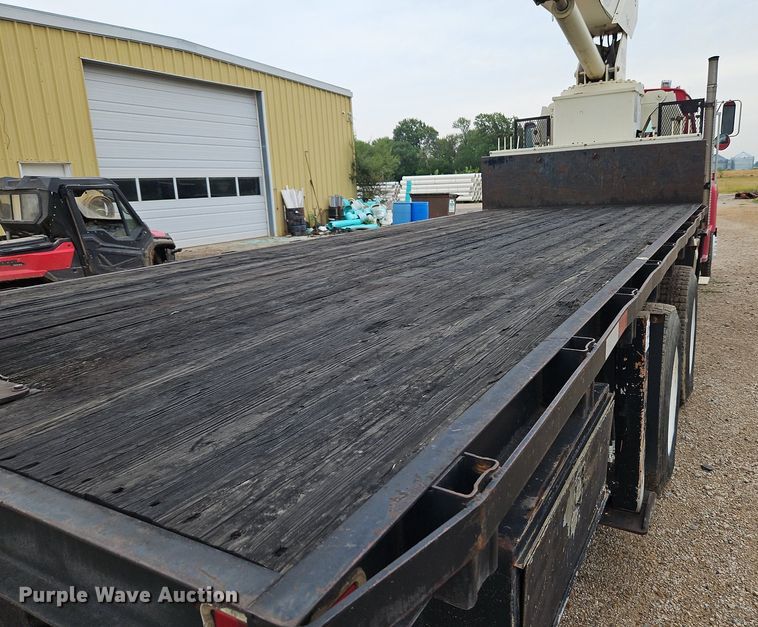 image for item LM9058 1997 Ford LT8000  crane truck