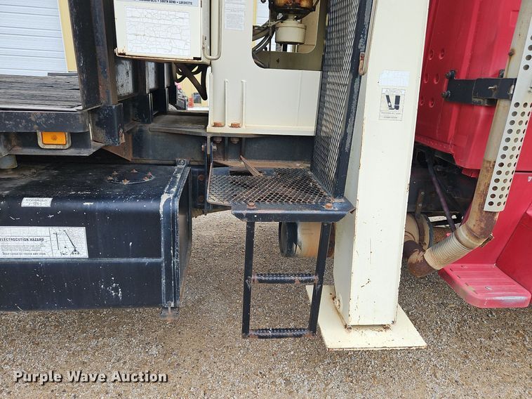 image for item LM9058 1997 Ford LT8000  crane truck