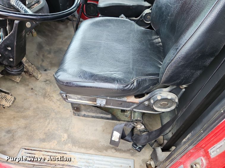 image for item LM9058 1997 Ford LT8000  crane truck