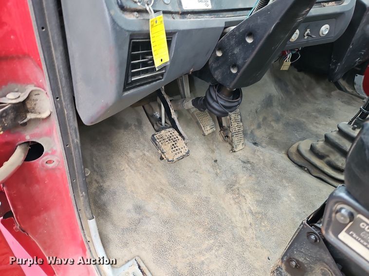 image for item LM9058 1997 Ford LT8000  crane truck