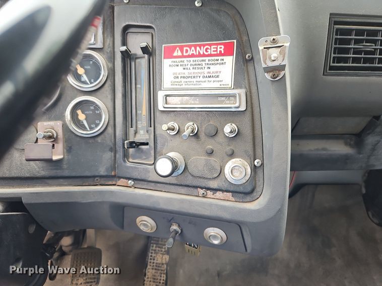 image for item LM9058 1997 Ford LT8000  crane truck