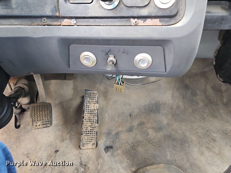 image for item LM9058 1997 Ford LT8000  crane truck