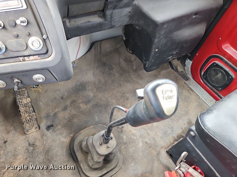 image for item LM9058 1997 Ford LT8000  crane truck