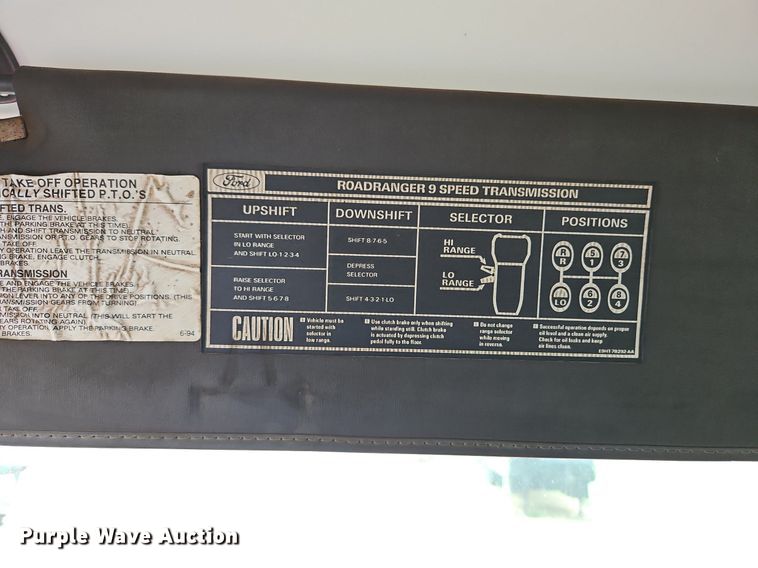 image for item LM9058 1997 Ford LT8000  crane truck