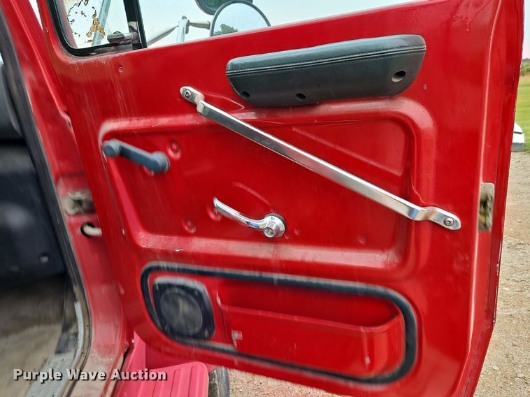 image for item LM9058 1997 Ford LT8000  crane truck