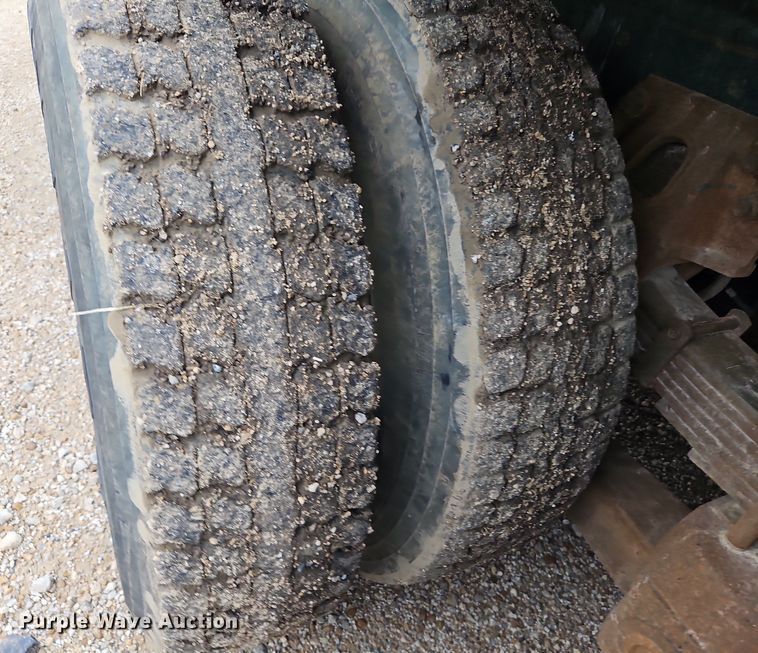 image for item LM9058 1997 Ford LT8000  crane truck