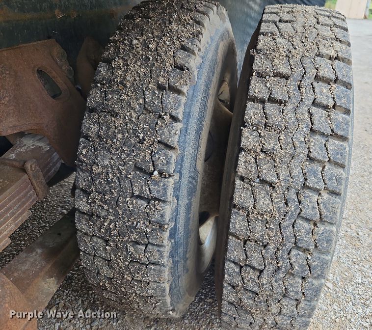 image for item LM9058 1997 Ford LT8000  crane truck