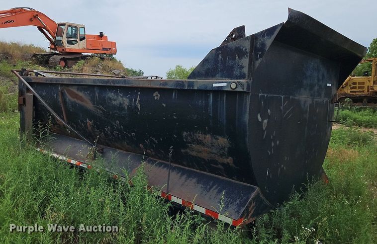 image for item LM9061 Barrel dump bed