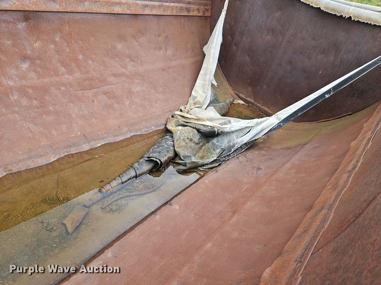 image for item LM9061 Barrel dump bed