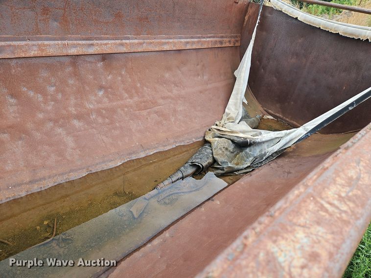 image for item LM9061 Barrel dump bed