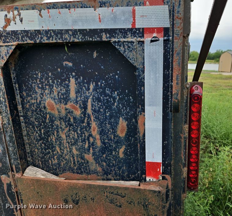 image for item LM9061 Barrel dump bed