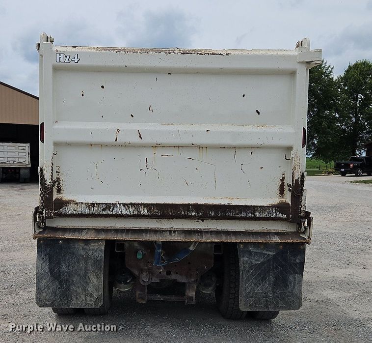 image for item LM9063 2006 International 7400  dump truck